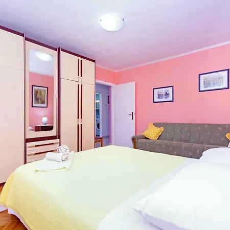 Mise Apartment Makarska